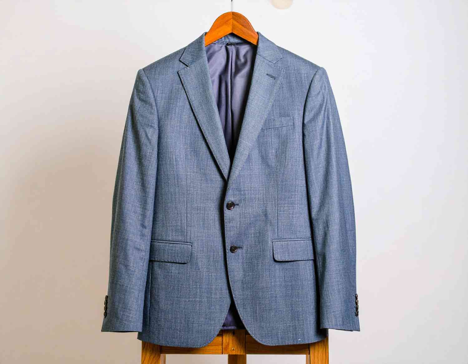 Formalmenssuitcompletesetwithblazerandfull-lengthtrousersdisplayedhan 50 KB